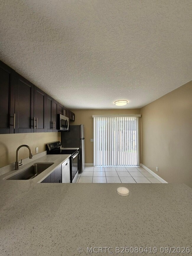 Building Photo - 4876 Orleans Ct
