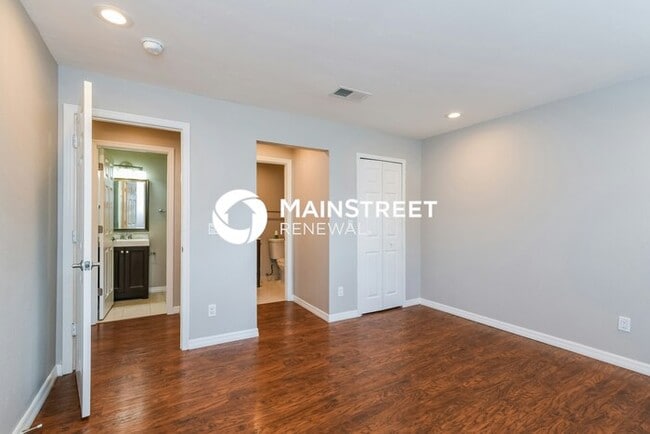 Building Photo - 3 Bedroom Pet-Friendly Home in Kissimmee, ...