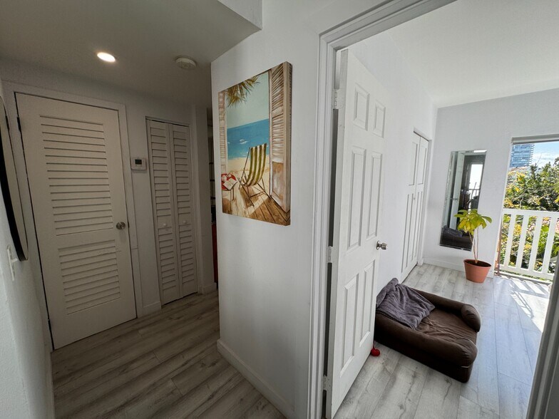Building Photo - 344 Meridian Ave