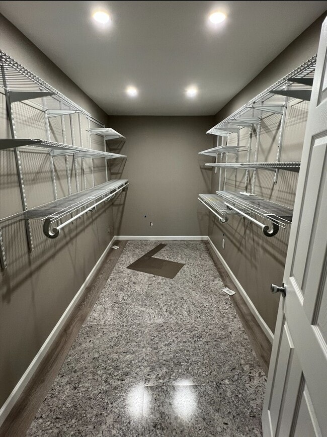 Building Photo - 2805 Big Bend Dr