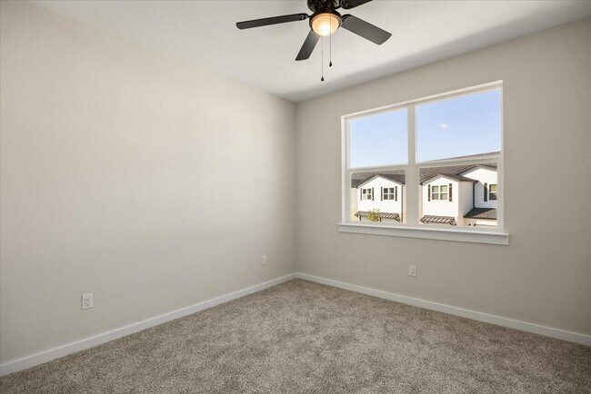 Building Photo - 585 Galt Dr