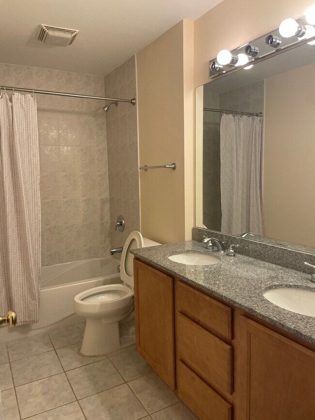 Building Photo - 1723 Wildberry Dr