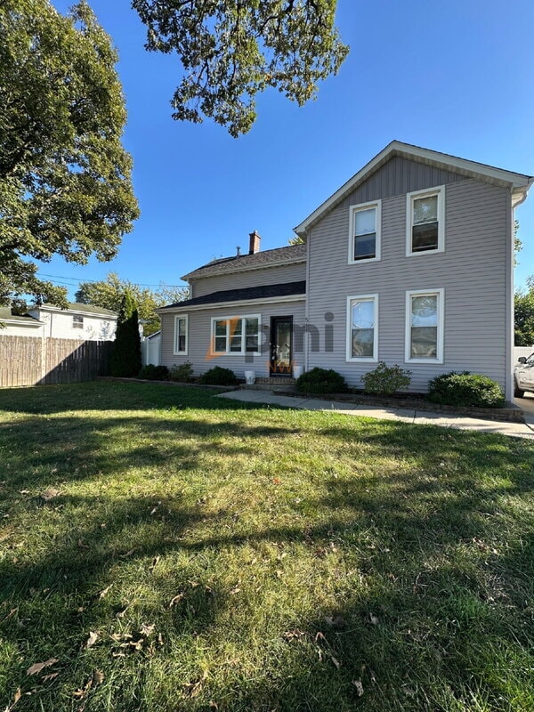 Primary Photo - 511 W Goldsborough St
