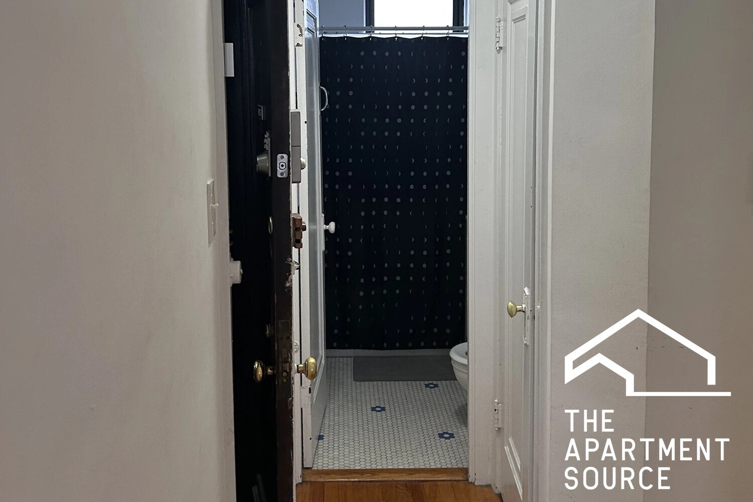 Building Photo - 1911 W Larchmont Ave