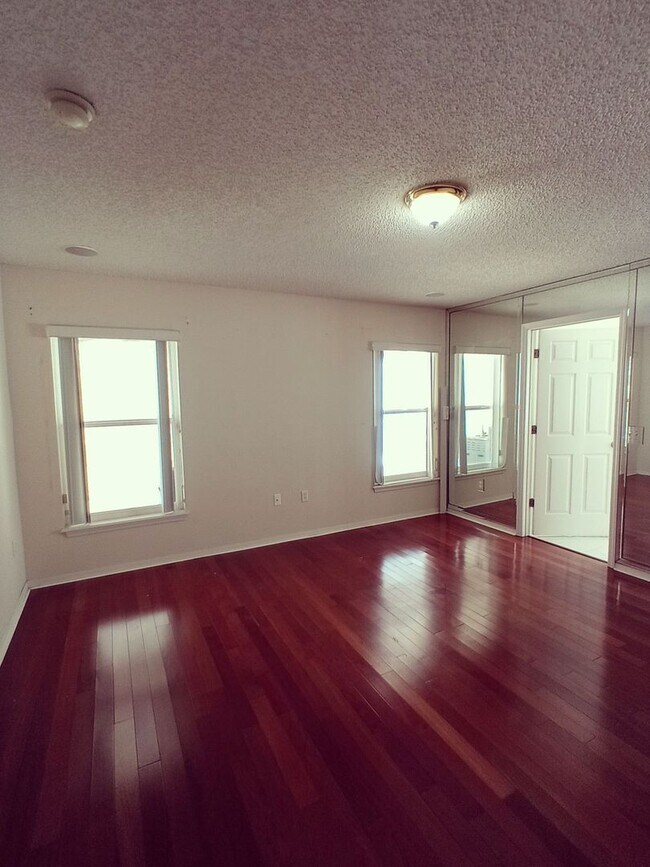 Building Photo - 17411 Woodcrest Way