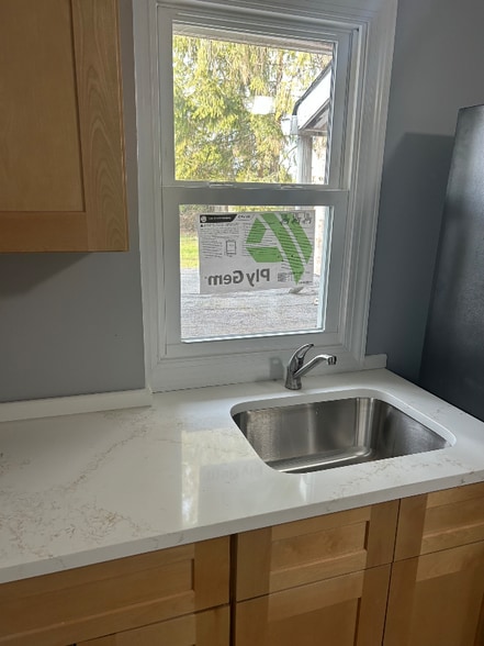 Building Photo - 207 Drummond Ave