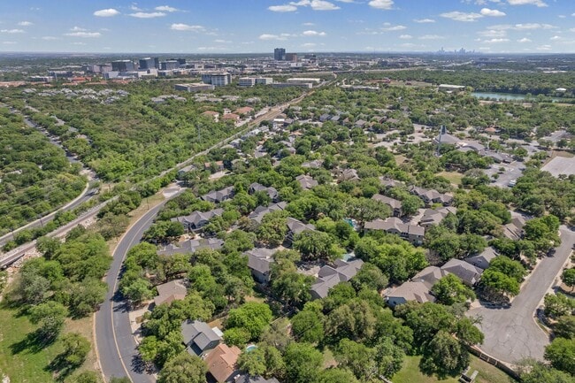 Building Photo - 4501 Whispering Valley Dr