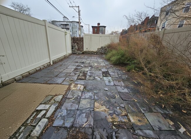 Building Photo - 313 N 34th St