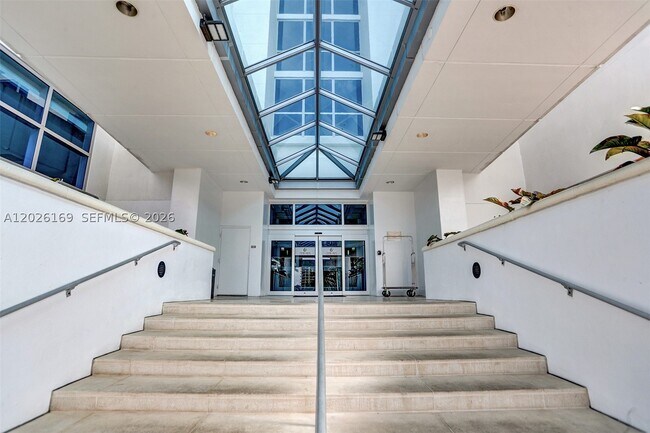 Building Photo - 3101 S Ocean Dr