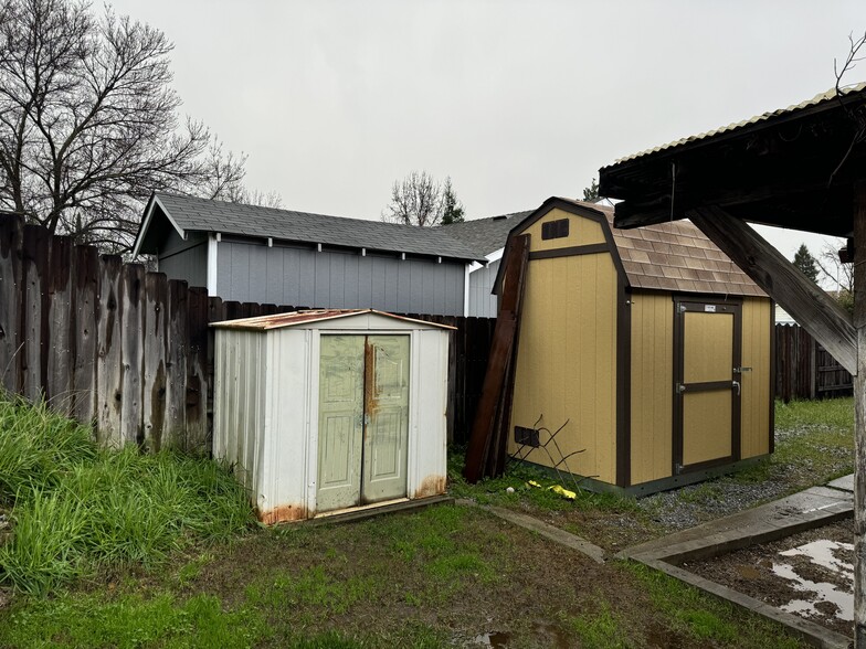 Building Photo - 1143 Grouse Dr