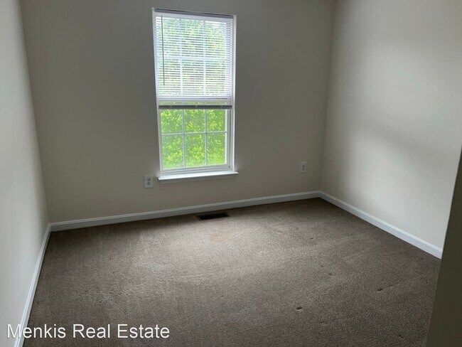 Building Photo - 3 br, 2.5 bath House - 2410 Saint Albert T...