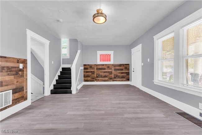 Building Photo - 3150 W 46th St