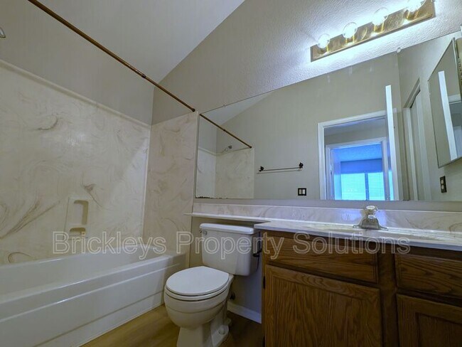Building Photo - 1878 E Sheffield Ct