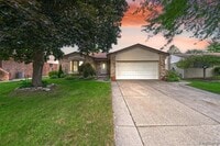 Building Photo - 41415 Harvard Dr
