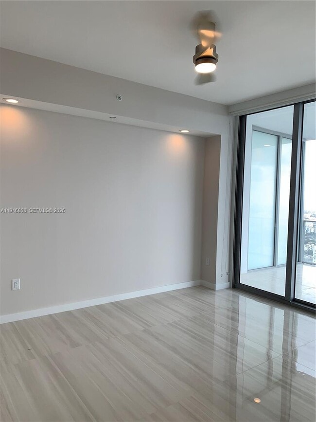 Building Photo - 851 NE 1st Ave