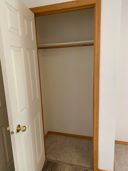 Entry Closet - 414 W Babcock St, Unit 1