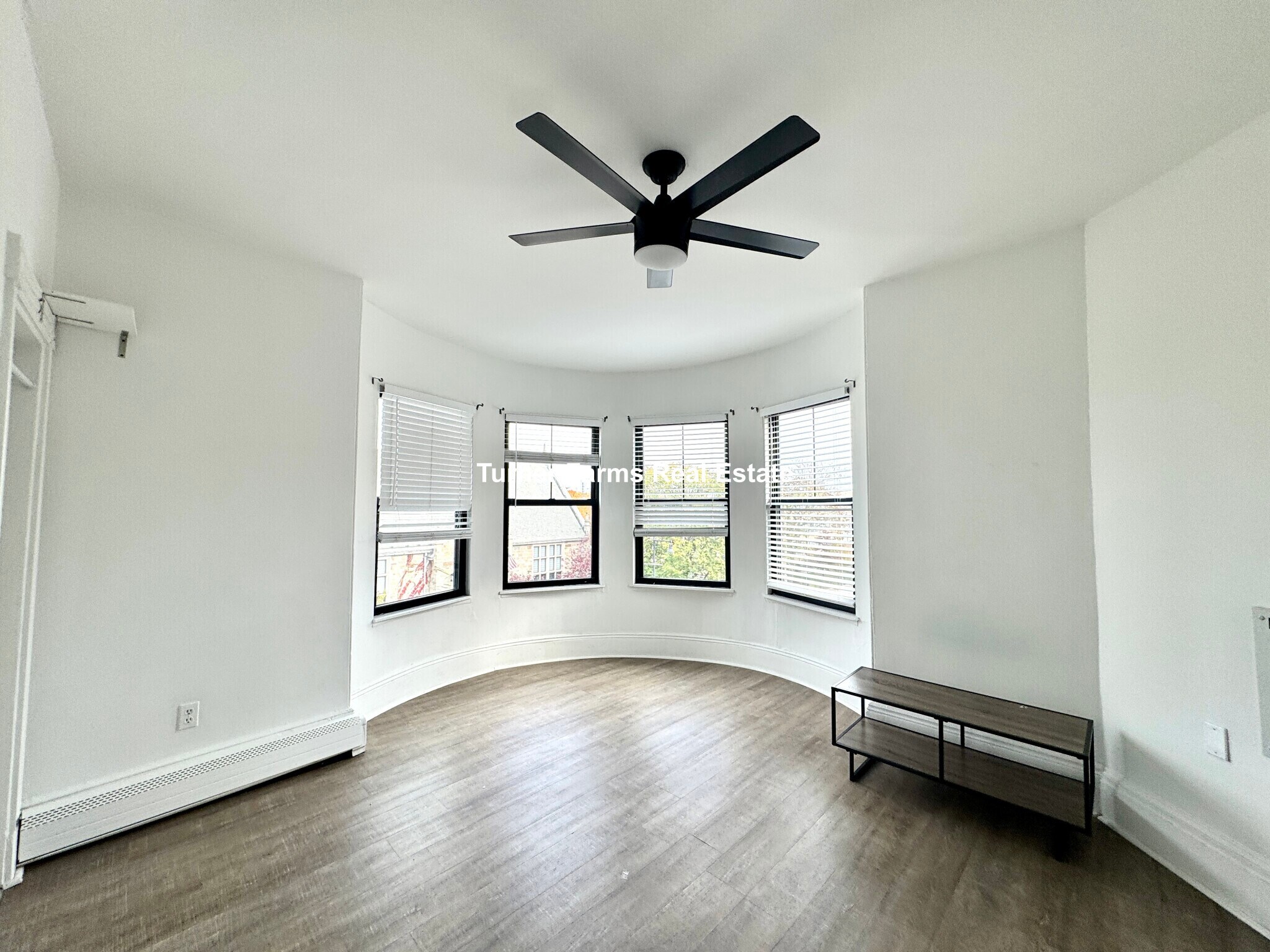 Building Photo - 1510 Tremont St