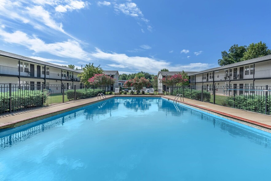 Building Photo - Courtyard Apartments