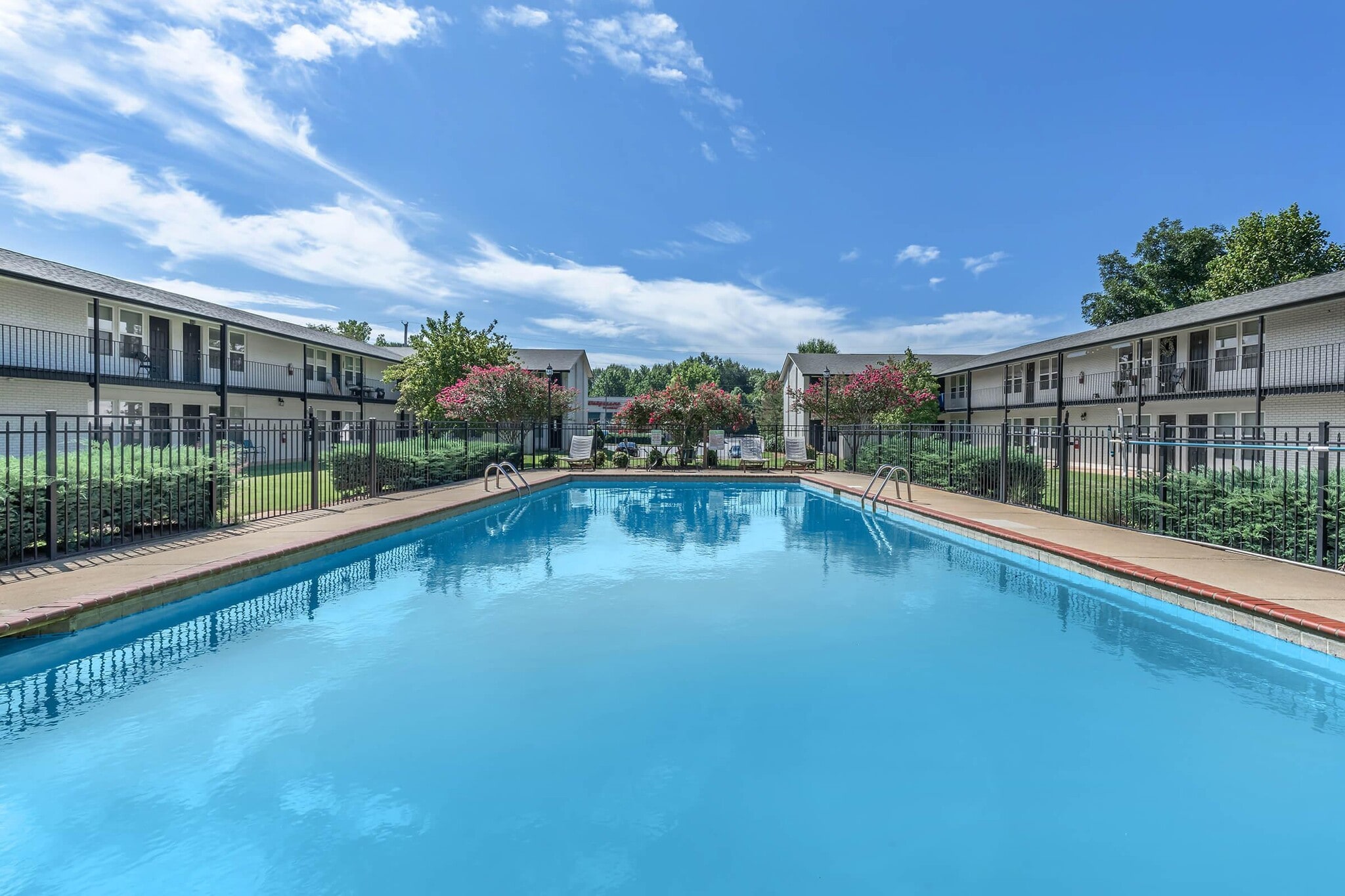 Building Photo - Courtyard Apartments