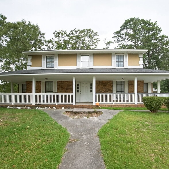 Primary Photo - 2313 Salem West Dr