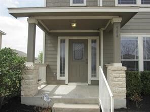 Building Photo - 504 Rolling Oak Dr