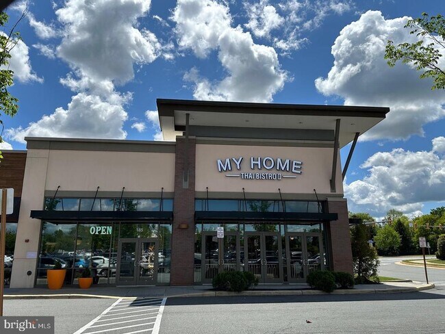 Building Photo - 43395 Briar Creek Terrace