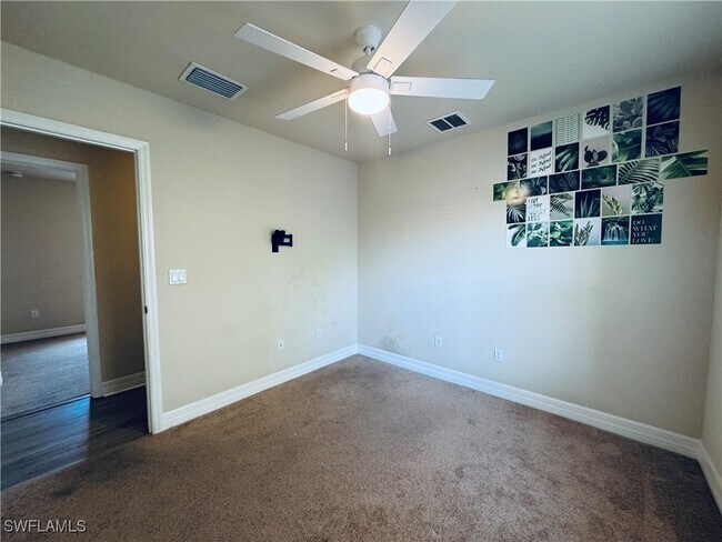 Building Photo - 10480 Carolina Willow Dr