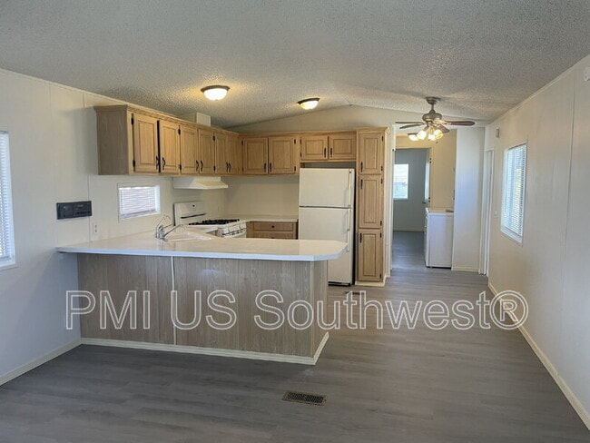 Building Photo - 1410 Mohave Cir