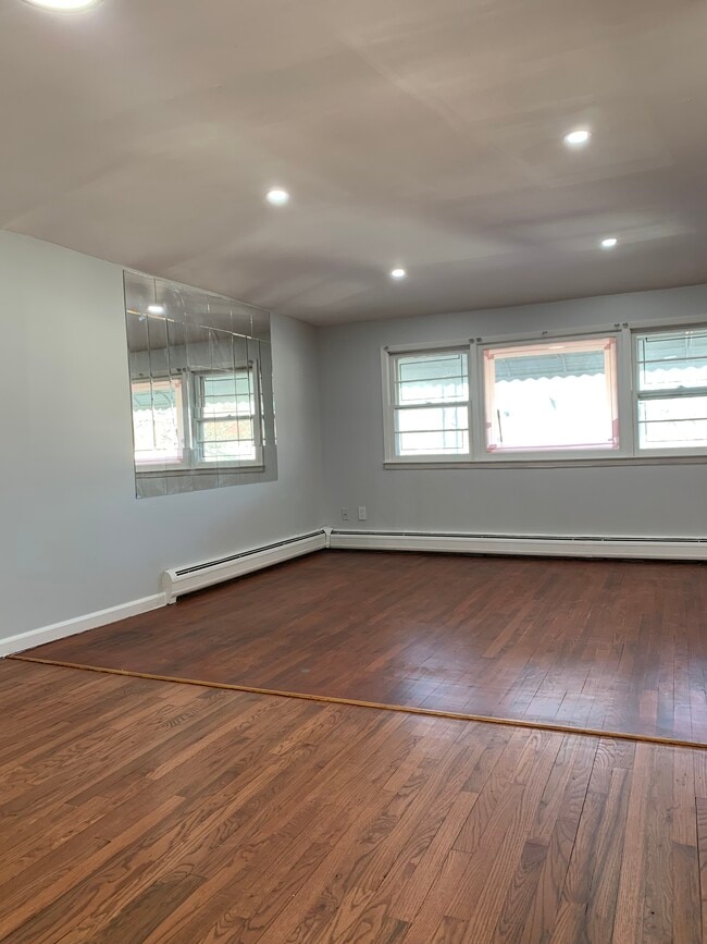 Building Photo - 25412 Craft Ave