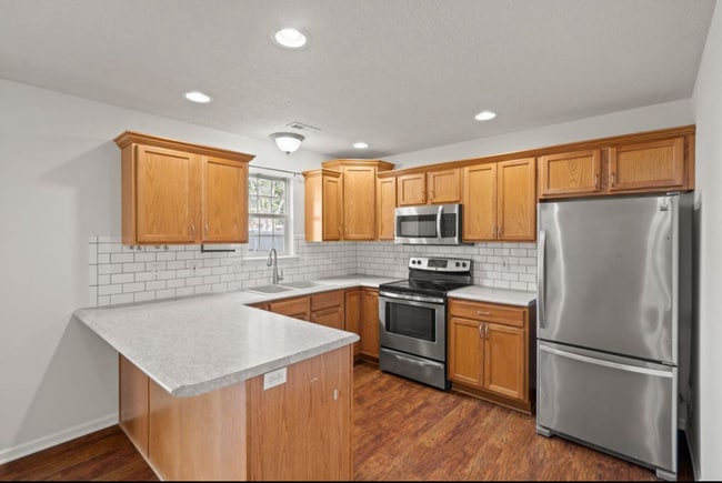 Building Photo - 3905 Jungle Tree Dr