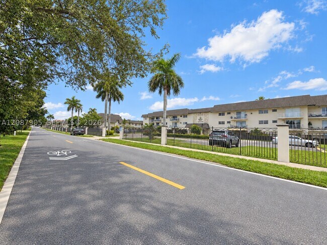 Building Photo - 8475 SW 94th St