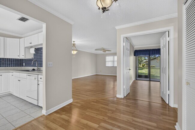 Building Photo - 184 Mastic Tree Ct