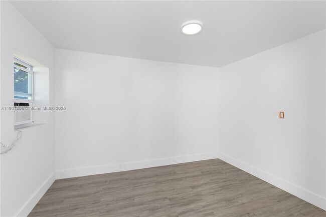 Building Photo - 2320 NW 55th St