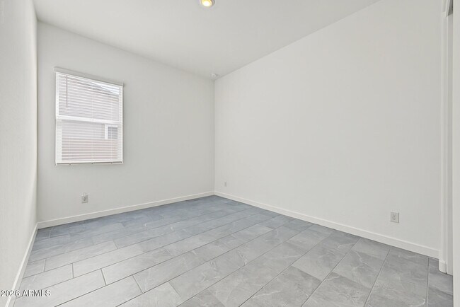 Building Photo - 9654 W Mitchell Dr