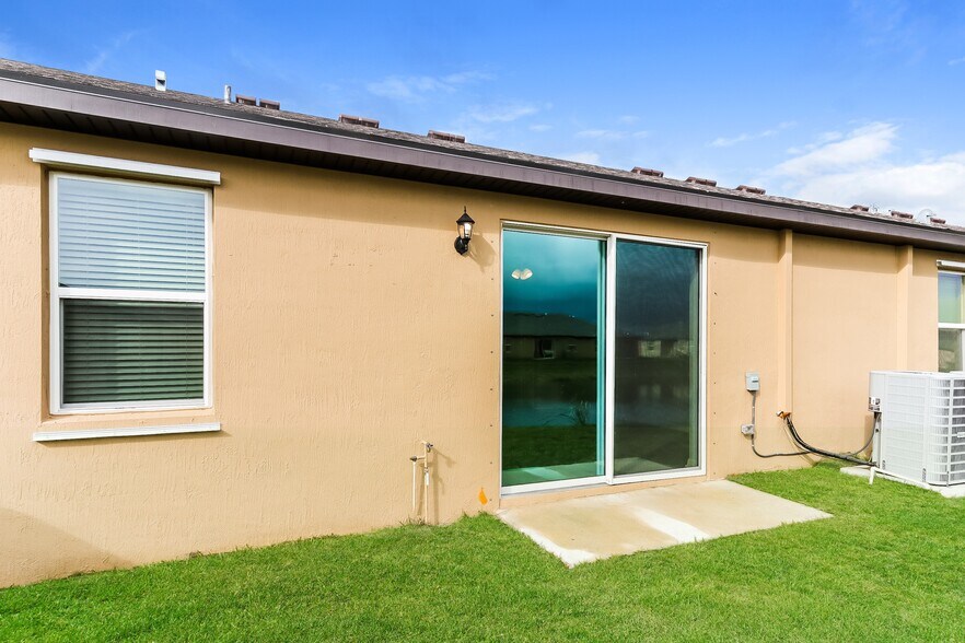 Building Photo - 1716 Celebration Dr