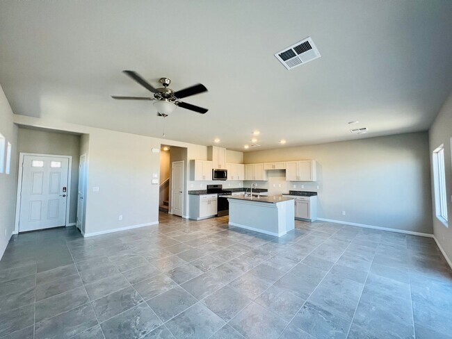 Building Photo - 4 Bedroom Home in Southern Highlands