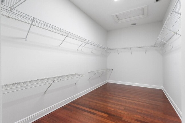 Building Photo - 8971 Stone Pier Dr