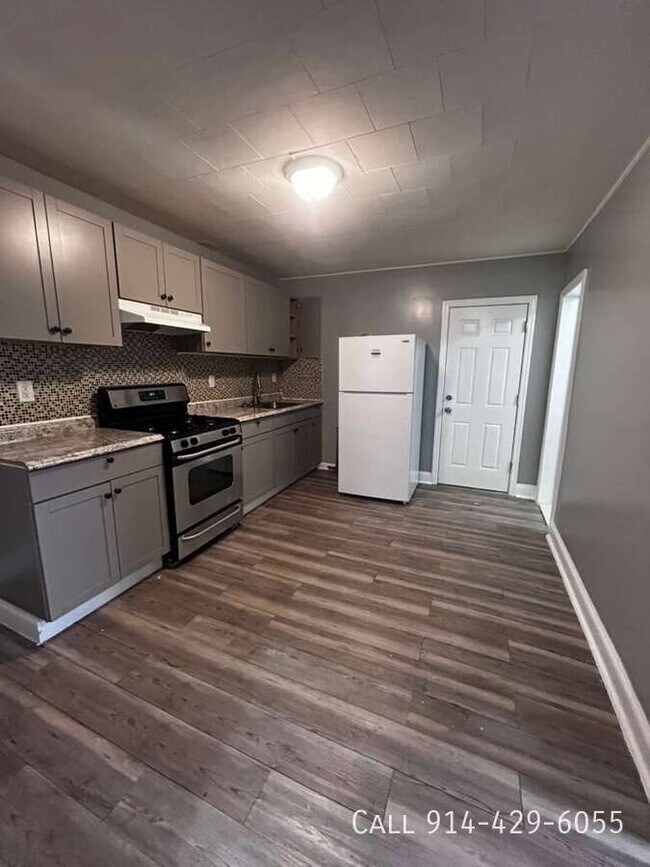 Building Photo - 34 Garfield St