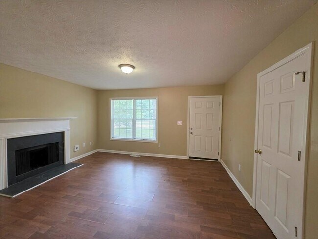 Building Photo - 186 S Red Oak Way