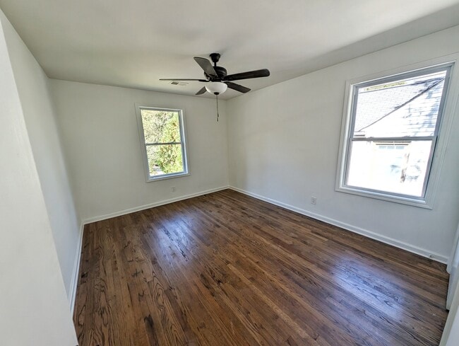 Building Photo - 1260 Calhoun Terrace SW