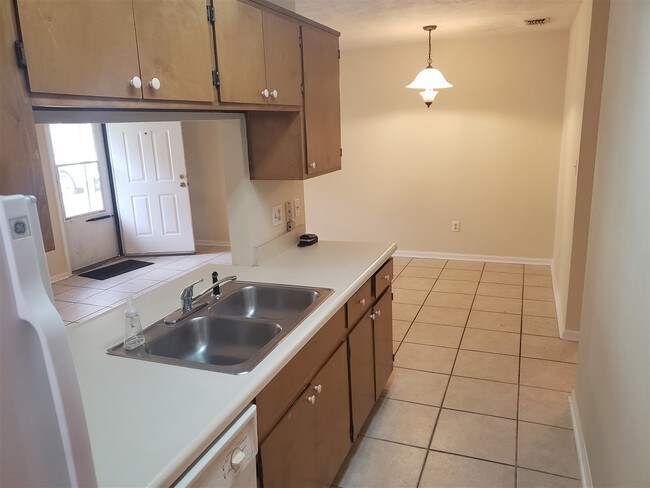 Building Photo - 2129 Victory Garden Ln