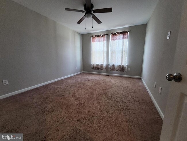 Building Photo - 208 Pelham Rd S