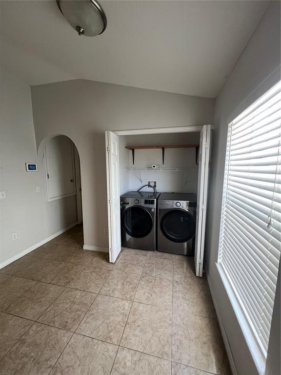 Building Photo - 5524 Sycamore Canyon Dr