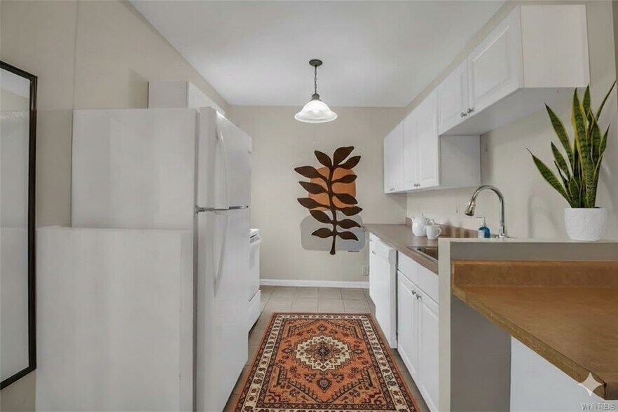 Building Photo - 125 Whitney Pl