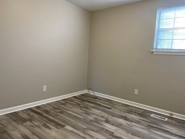 Building Photo - Newly Renovated Home in South Nash!