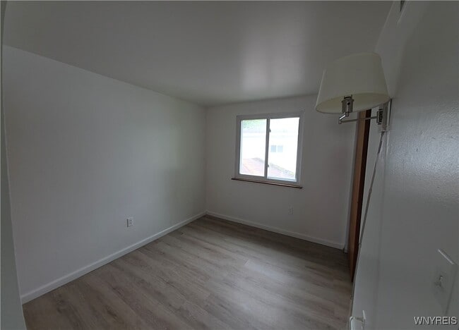 Building Photo - 50 Strasbourg Dr