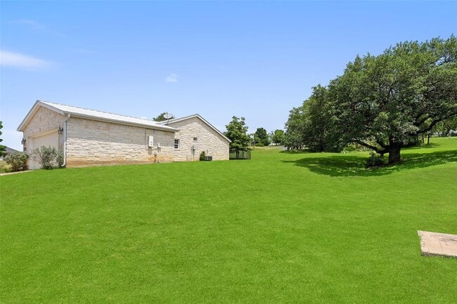 Building Photo - 151 Uplift