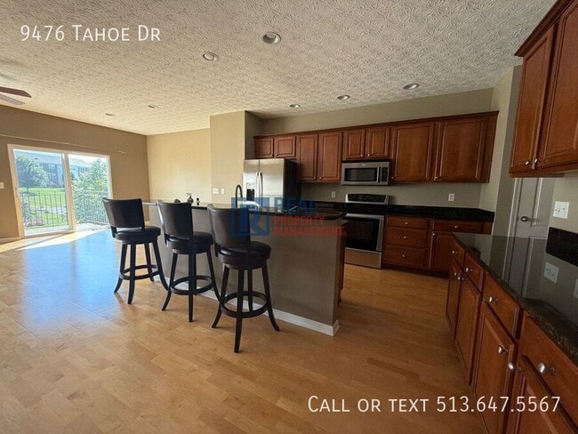 Building Photo - 9476 Tahoe Dr