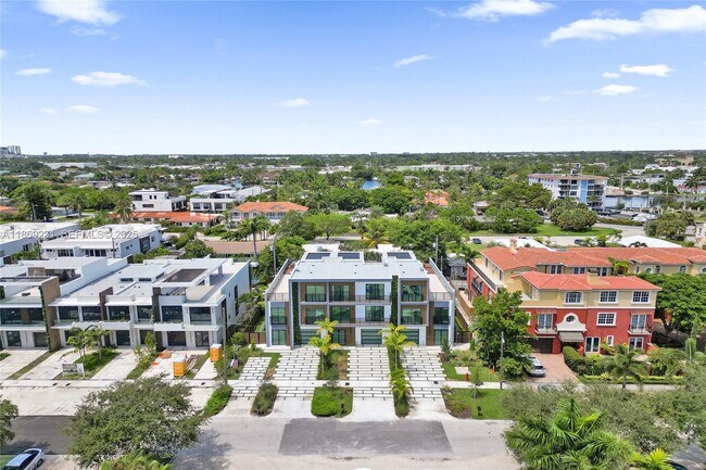 Building Photo - 1825 NE 26th Ave