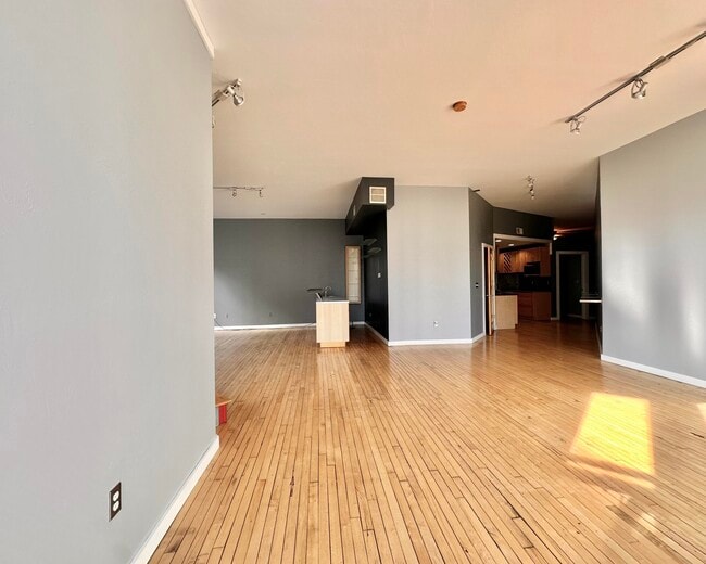 Building Photo - 108 W Wells St